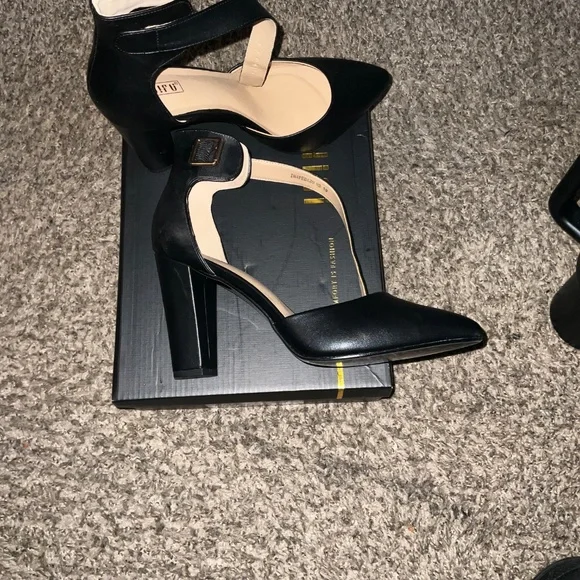 Women’s 4in. High Block Heels w/ ankle strap - Picture 2 of 5
